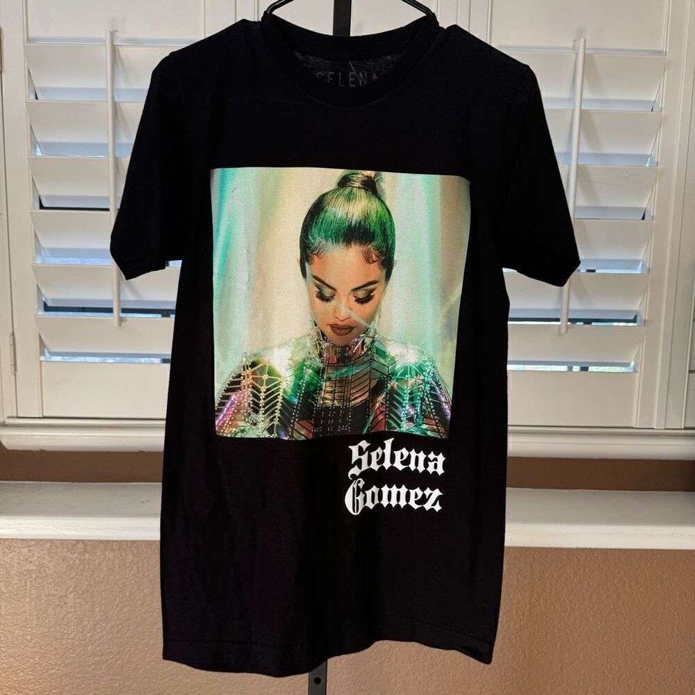 Selena Gomez Licensed Look Down Band T-Shirt Men’s Small Pop Music Merch New